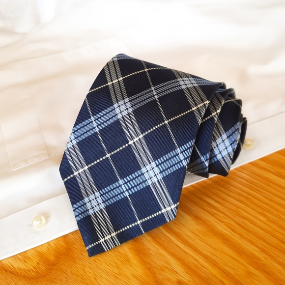 Banana Republic Other - NEW Banana Republic Italian Silk Glen Plaid Tie